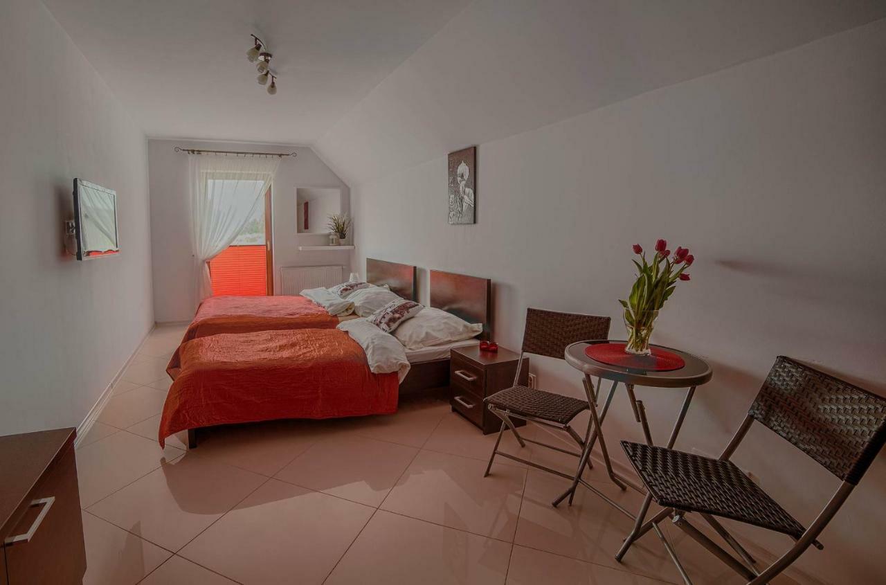 4 Strony Swiata Apartment Jaroslawiec Bagian luar foto